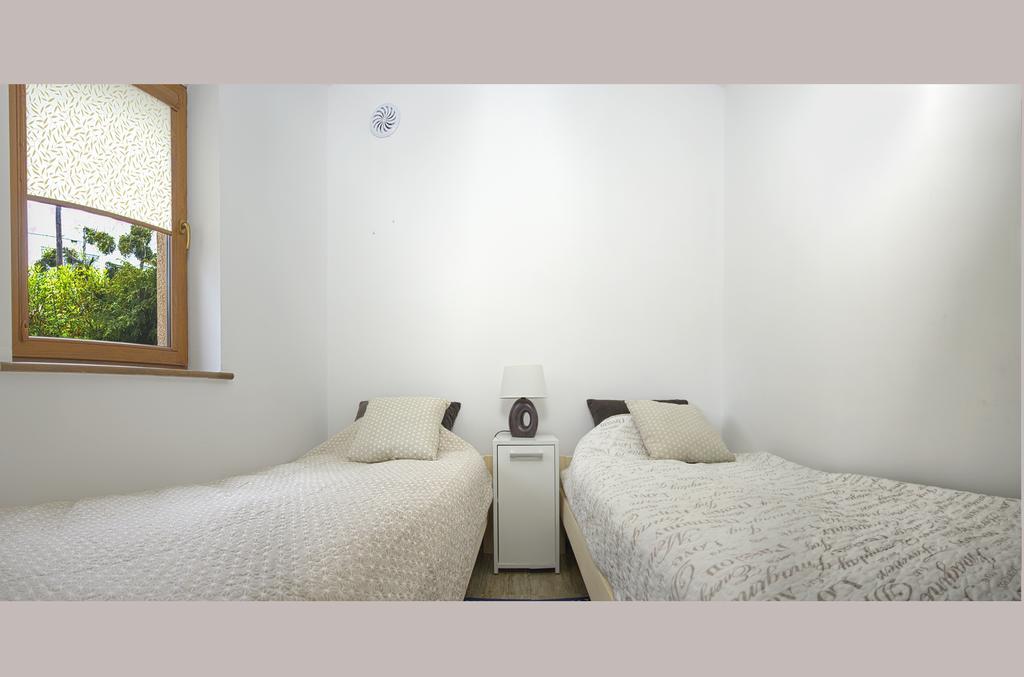 Cozy Apartment With Garden Danzica Esterno foto